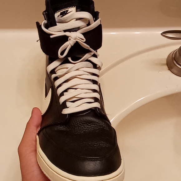 Nike high tops - Picture 2 of 4